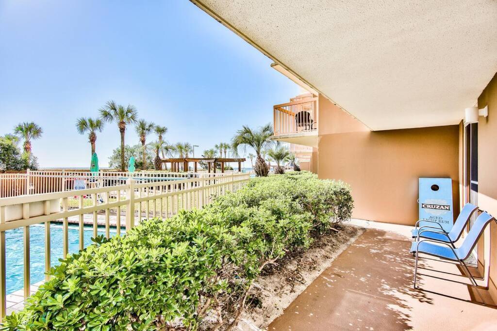 Pelican Beach Resort-Walkout Unit-On The Beach デスティン エクステリア 写真