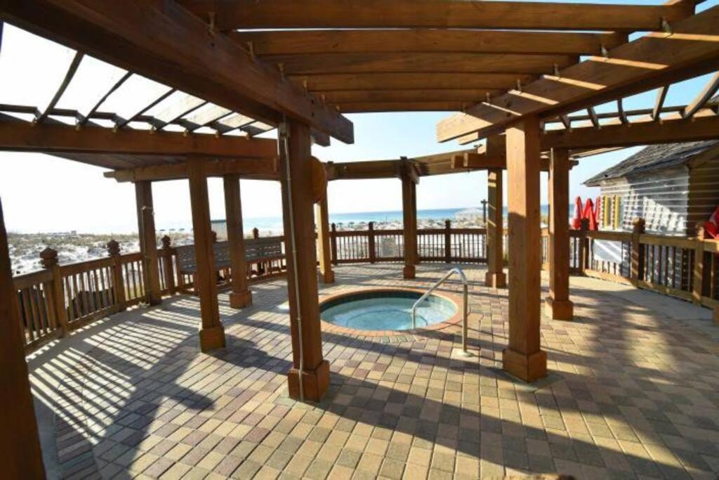 Pelican Beach Resort-Walkout Unit-On The Beach デスティン エクステリア 写真